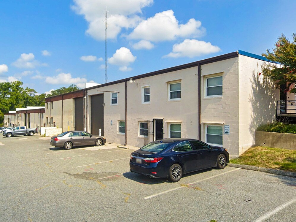 5200-5300 Minnick Rd, Laurel, MD à louer Photo de l’immeuble– Image 1 sur 4
