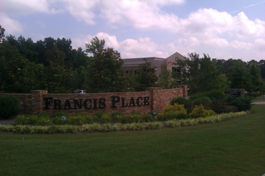 Francis Way, Sharpsburg, GA à vendre - Photo de l’immeuble – Image 2 sur 5