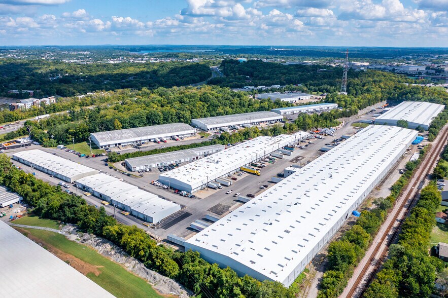 501-550 Space Park N, Goodlettsville, TN à louer - Photo de l’immeuble – Image 3 sur 4