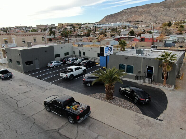 2211-2223 Montana Ave, El Paso, TX à louer - Photo de l’immeuble – Image 2 sur 26