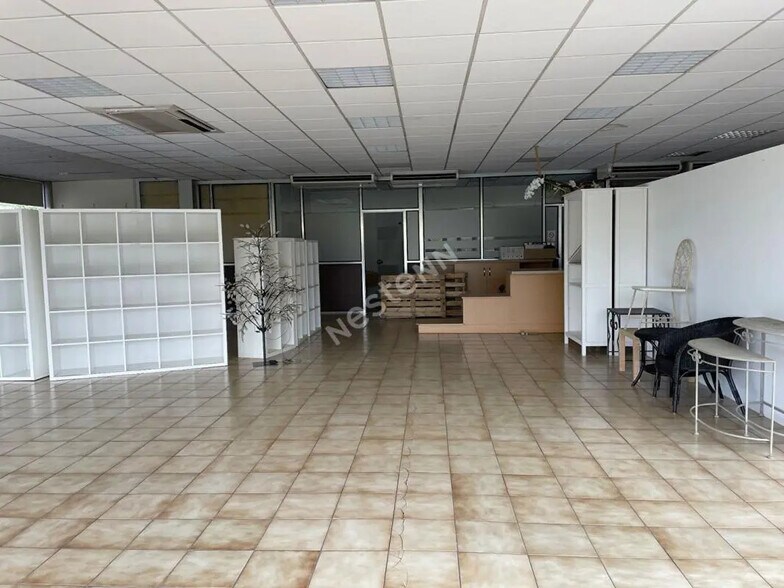 Local commercial dans Saint-Avold à louer - Photo de l’immeuble – Image 3 sur 8