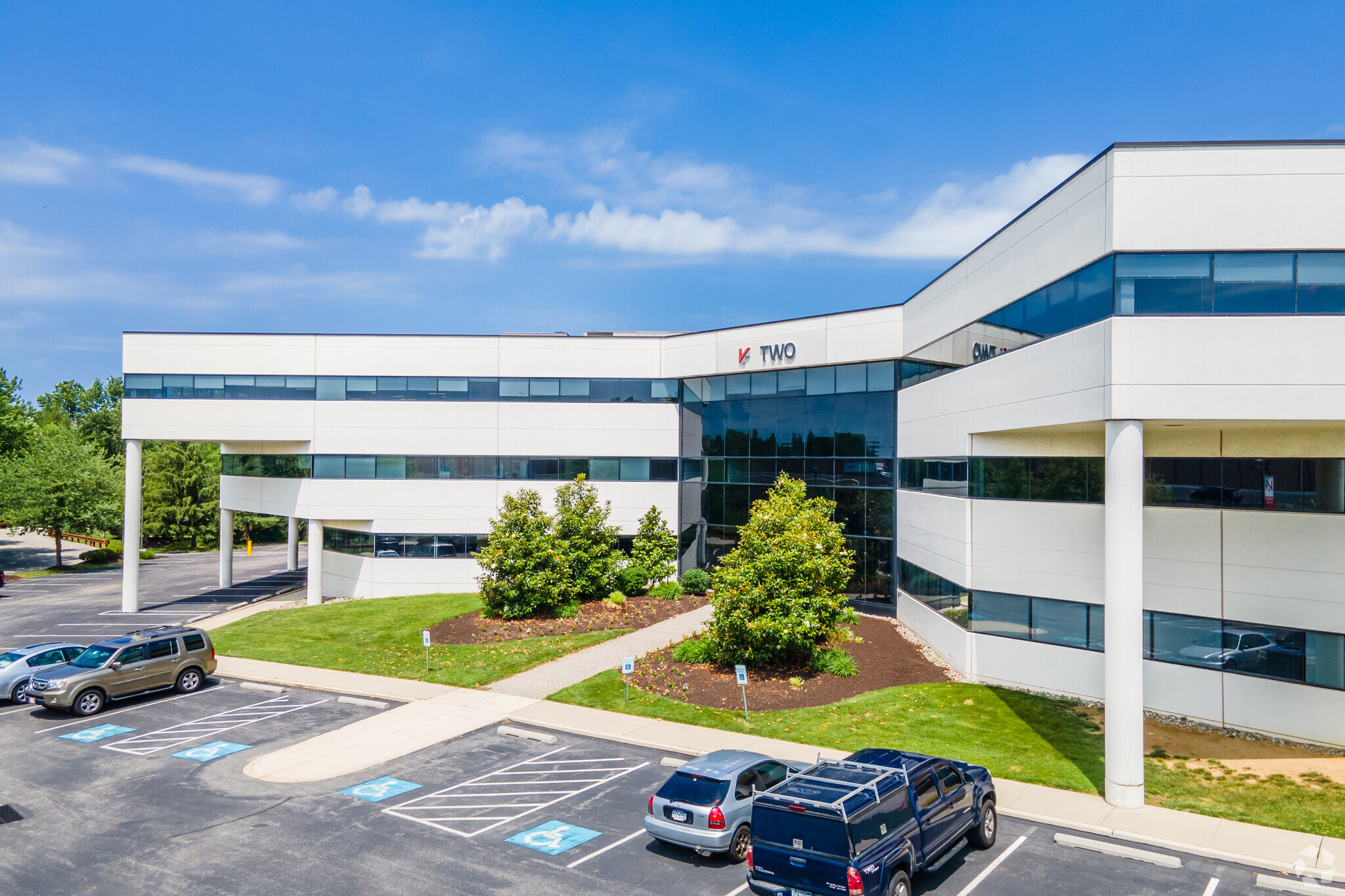512 Township Line Rd, Blue Bell, PA à louer Photo de l’immeuble– Image 1 sur 6