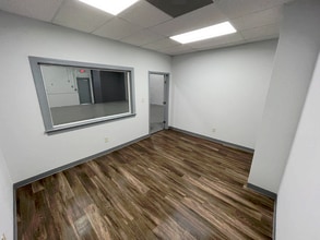 624 Matthews Mint Hill Rd, Matthews, NC à louer Photo intérieure– Image 1 sur 34