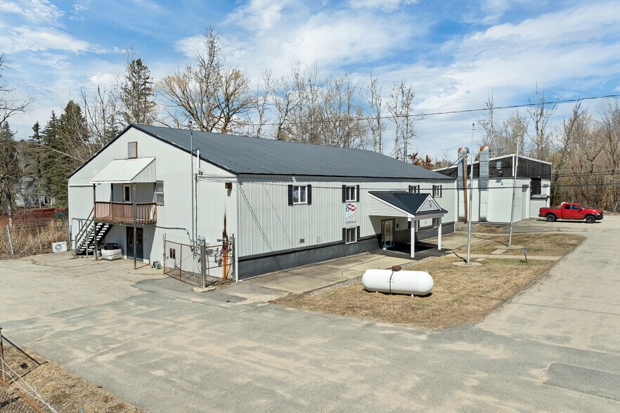 55 Maynesboro St, Berlin, NH à vendre - Photo de l’immeuble – Image 3 sur 102