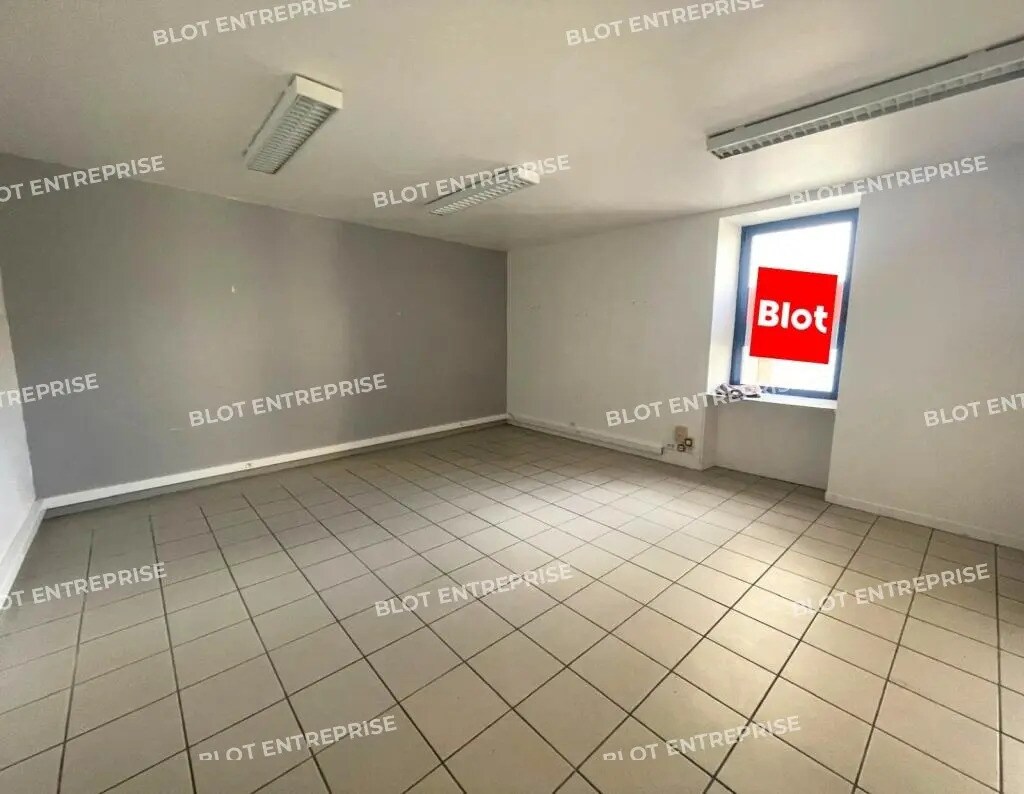 Bureau dans Plérin à louer Photo de l’immeuble– Image 1 sur 5
