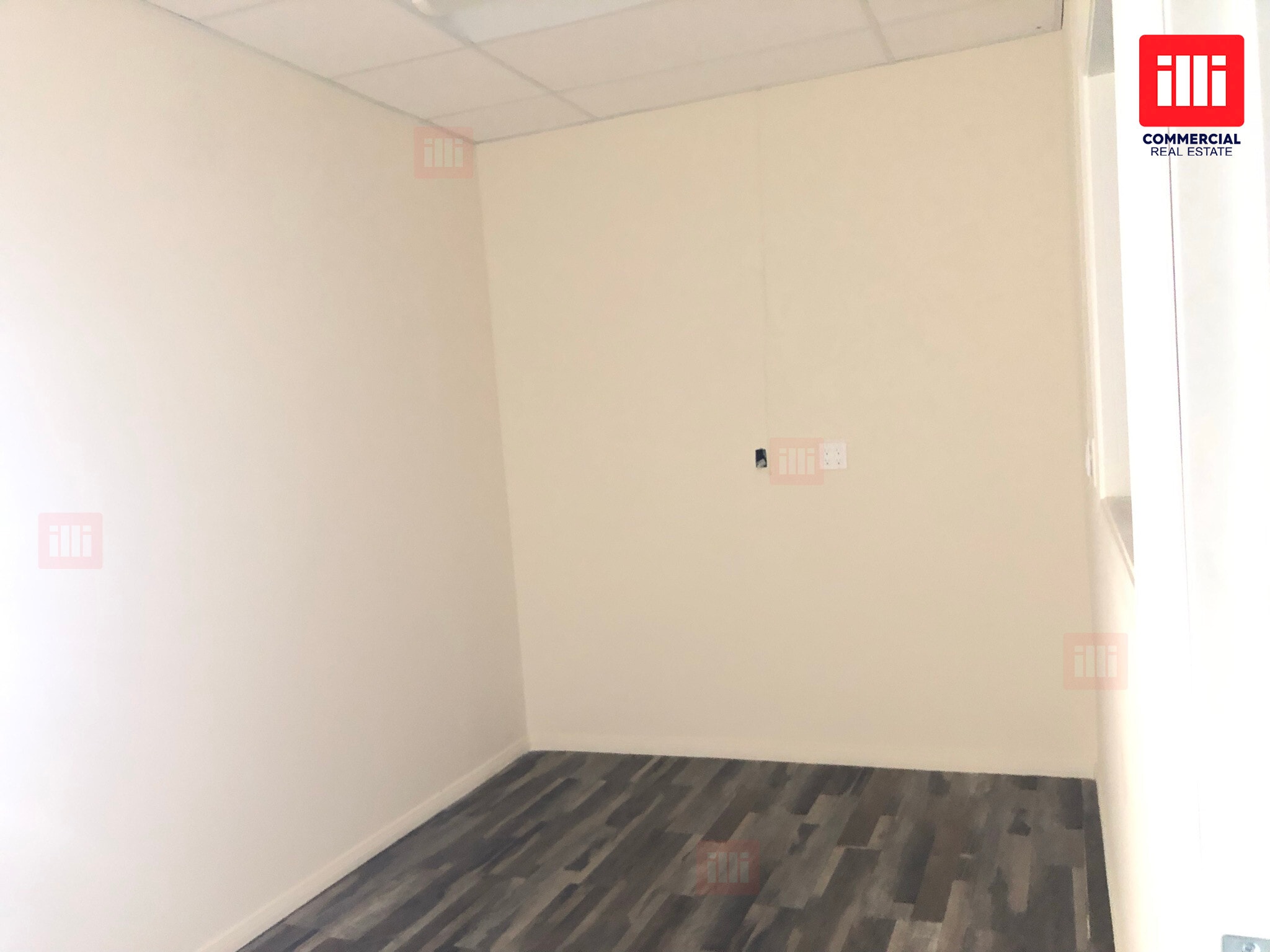 20861-20871 Lassen St, Chatsworth, CA à louer Photo intérieure– Image 1 sur 5