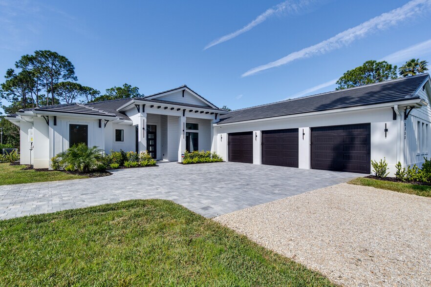 3233 64th St SW, Naples, FL à vendre - Photo de l’immeuble – Image 3 sur 28