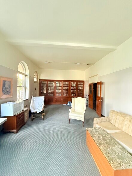 53 Coe St, Woonsocket, RI à vendre - Photo de l’immeuble – Image 3 sur 14