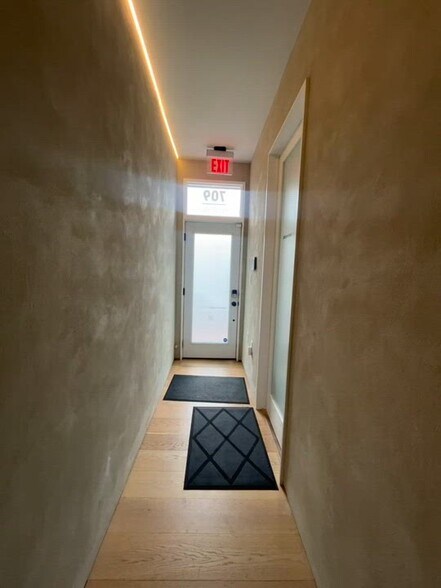 709 D St SE, Washington, DC à louer - Vidéo sur l’annonce professionnelle – Image 3 sur 54