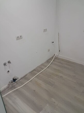 Plus de détails pour Local commercial à vendre