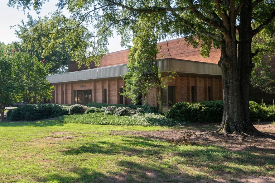 5355 Morse Dr, Decatur, GA à louer - Photo de l’immeuble – Image 2 sur 8