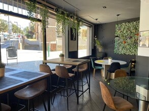 Local commercial dans Sant Just Desvern, Barcelona à louer Photo intérieure– Image 2 sur 3