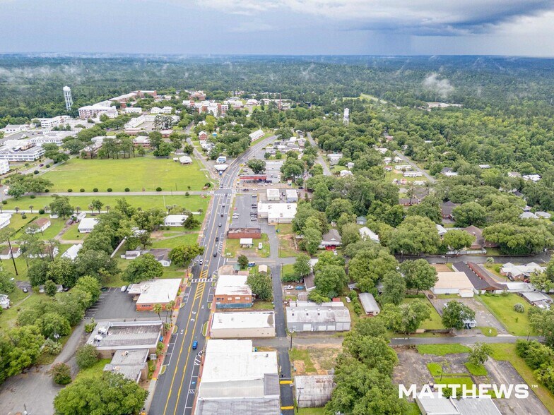 17 W Washington St, Chattahoochee, FL à vendre - Photo de l’immeuble – Image 2 sur 3
