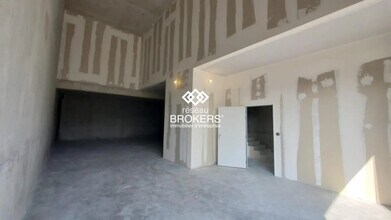 Local commercial dans Poisy à vendre Photo intérieure– Image 2 sur 6