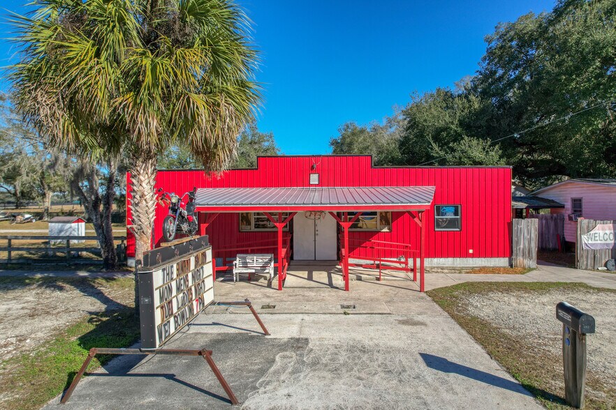 2451 SE Highway 41, Morriston, FL à vendre - Photo principale – Image 1 sur 35
