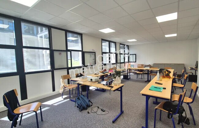 Plus de détails pour Bureau à louer