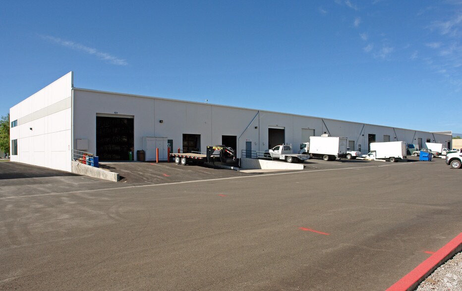 605 Glendale Ave, Sparks, NV à louer - Photo de l’immeuble – Image 3 sur 6