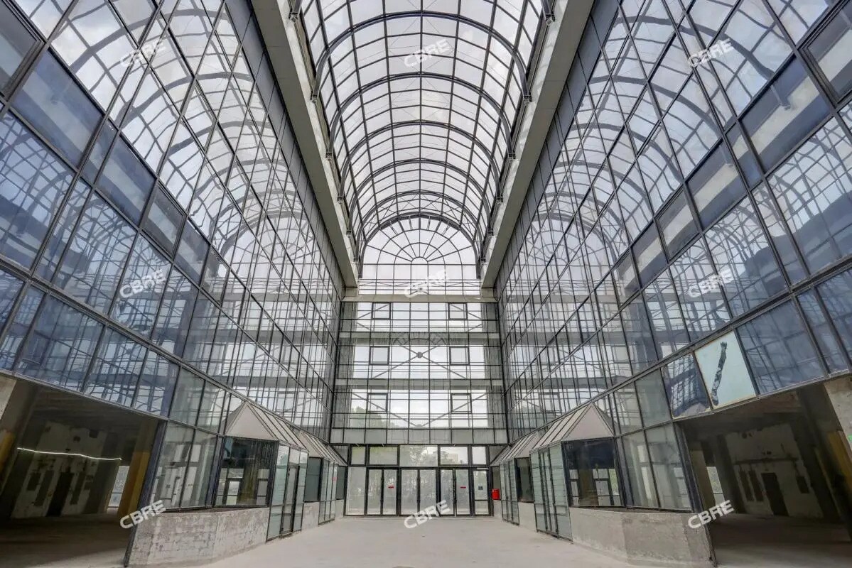 Local d’activités dans Colombes à louer Photo intérieure– Image 1 sur 13