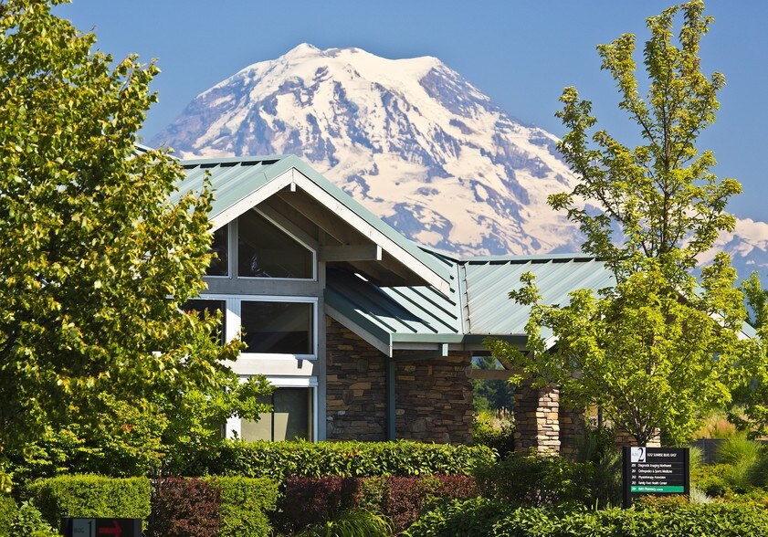 11102 Sunrise Blvd E, Puyallup, WA à louer - Photo de l’immeuble – Image 3 sur 4