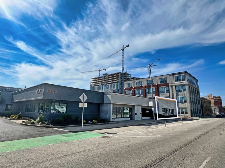 1340 N Illinois St, Indianapolis, IN à louer - Photo de l’immeuble – Image 2 sur 17