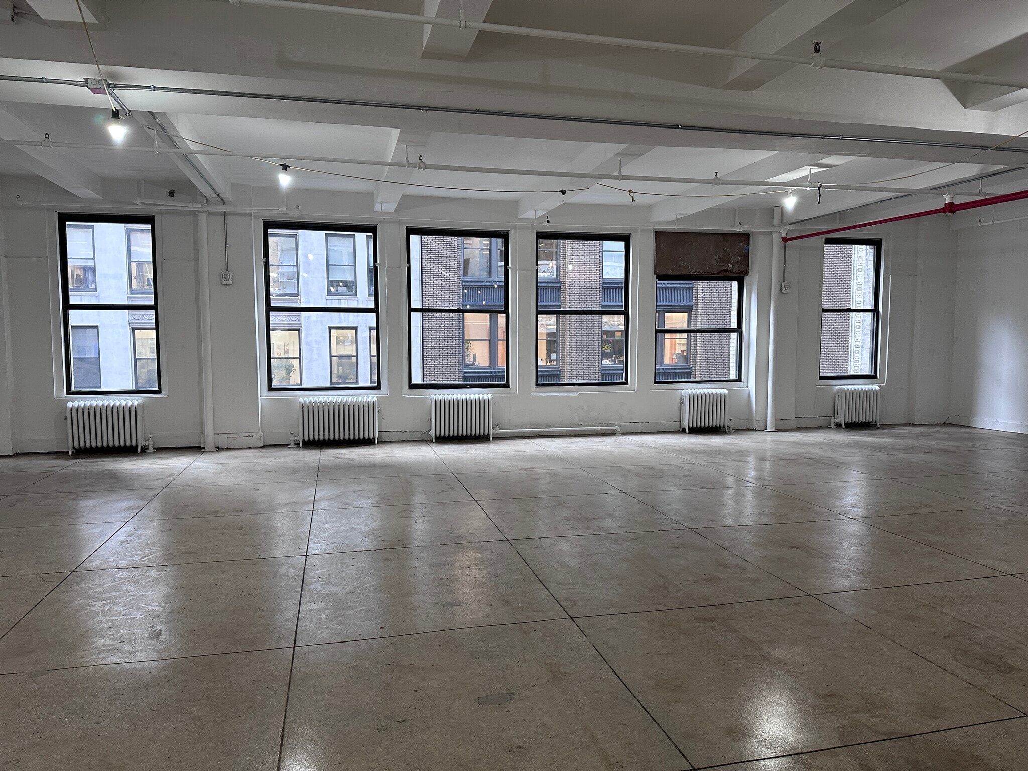 15 W 36th St, New York, NY à louer Photo intérieure– Image 1 sur 1