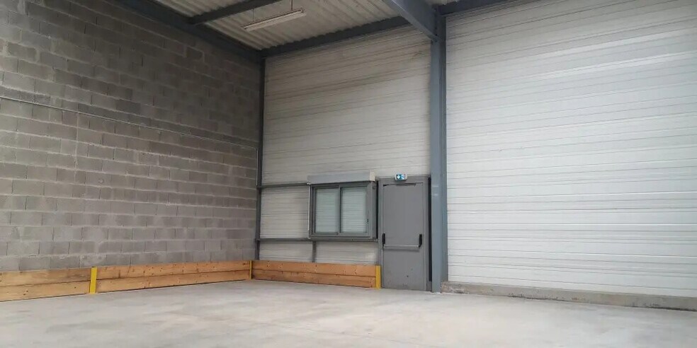 Local d’activités dans Saint-Herblain à louer - Photo de l’immeuble – Image 2 sur 4