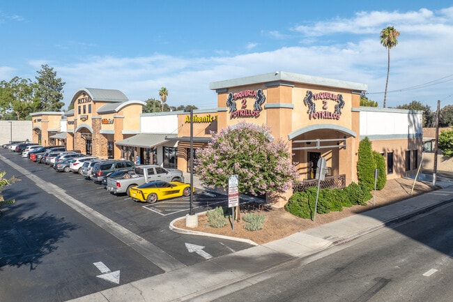 Plus de détails pour 10054-10098 Magnolia Ave, Riverside, CA - Bureau/Local commercial, Local commercial à louer