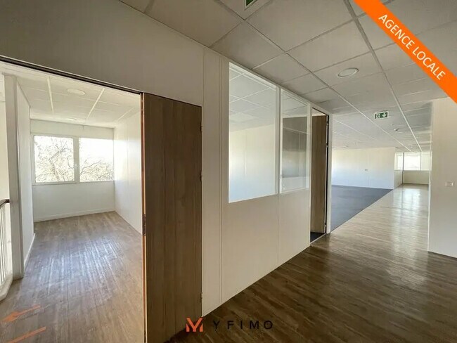 Plus de détails pour Bureau à louer