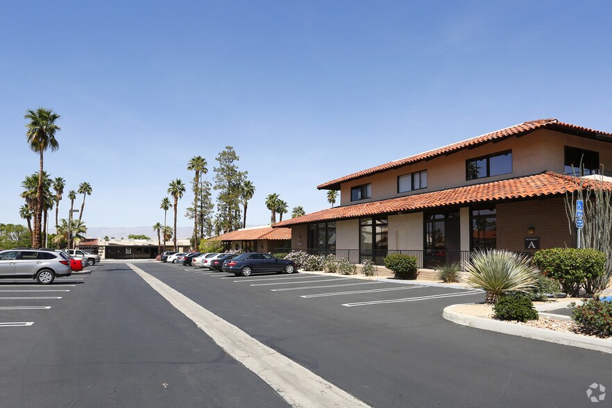 74075 El Paseo Dr, Palm Desert, CA à vendre - Photo de l’immeuble – Image 2 sur 3