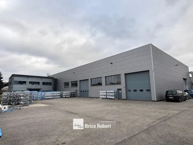 Plus de détails pour Bureau, Local d'activités à louer