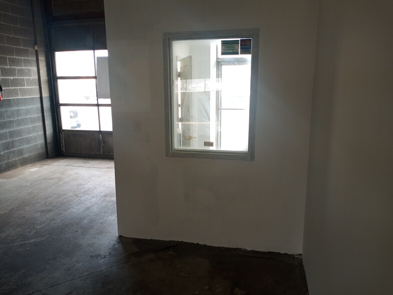 4609-4621 W Belmont Ave, Chicago, IL à louer - Photo de l’immeuble – Image 2 sur 17
