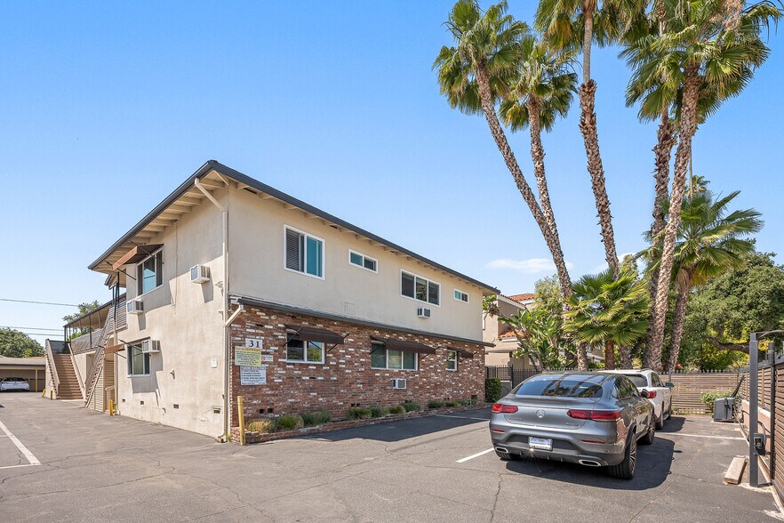 1837 E Colorado Blvd, Pasadena, CA à vendre - Photo de l’immeuble – Image 2 sur 37