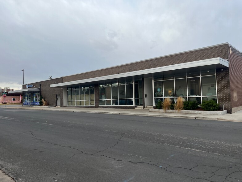 9555 Montview Blvd, Aurora, CO à louer - Photo de l’immeuble – Image 1 sur 11