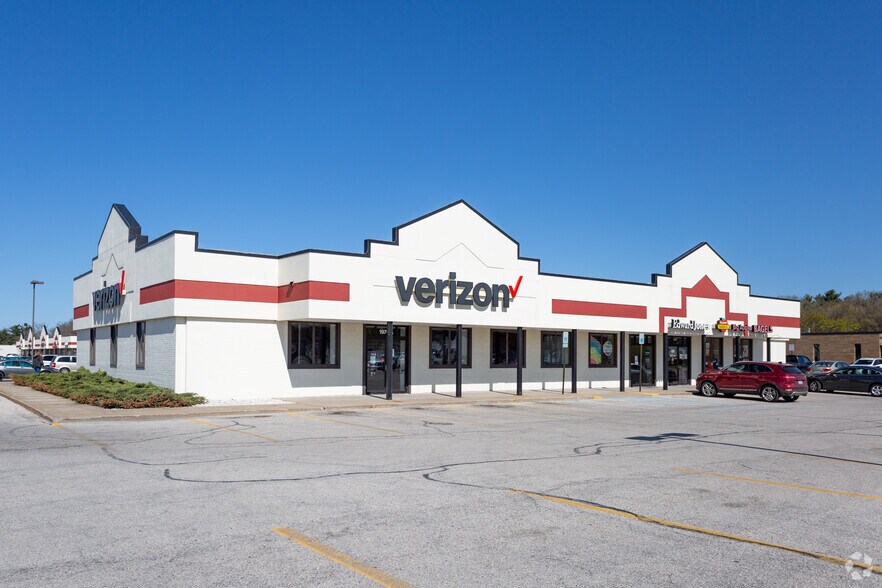 1930 E Apple Ave, Muskegon, MI à louer - Photo principale – Image 3 sur 9