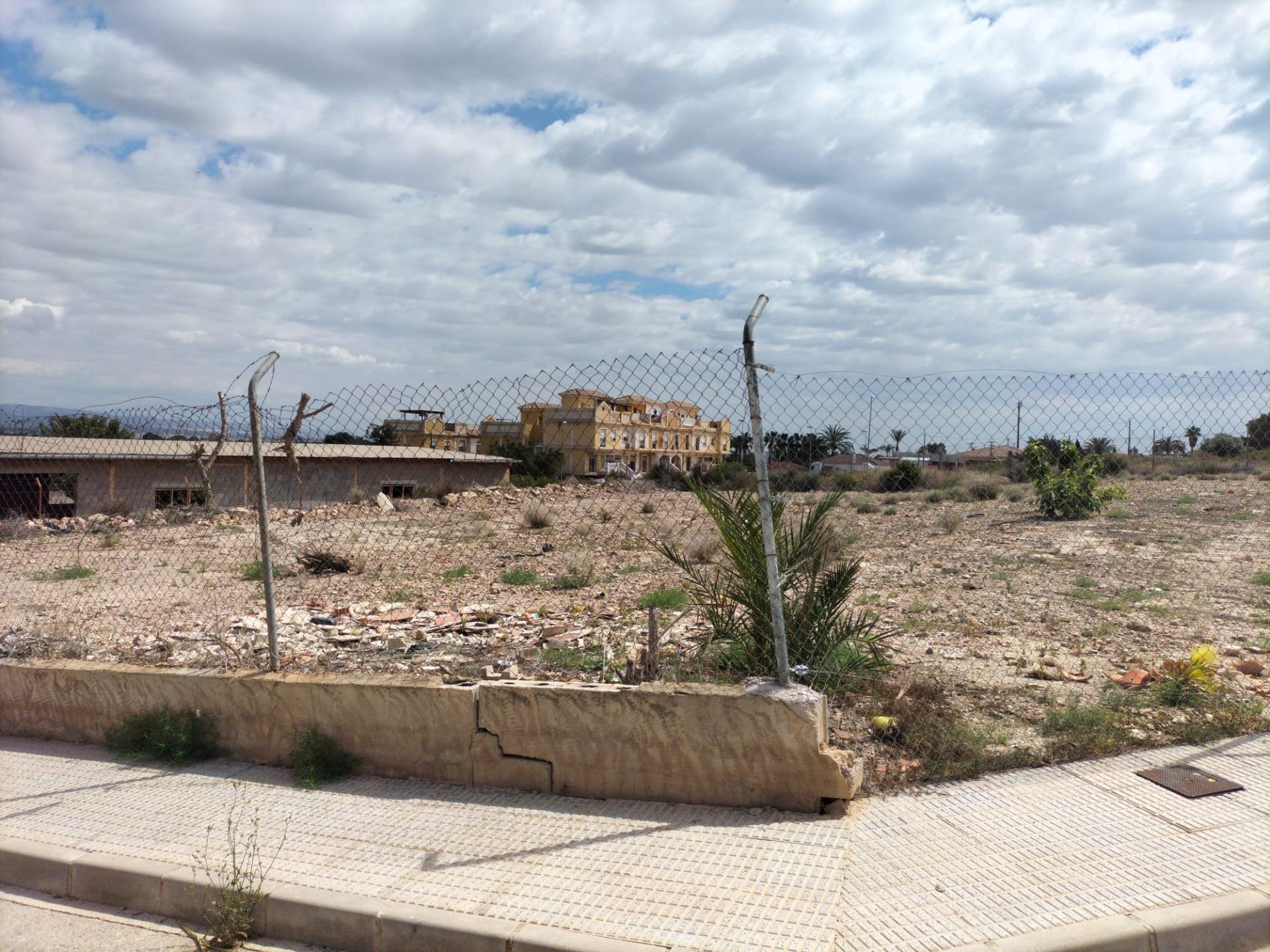 Terrain dans Cox, Alicante à vendre Photo de la construction– Image 1 sur 5