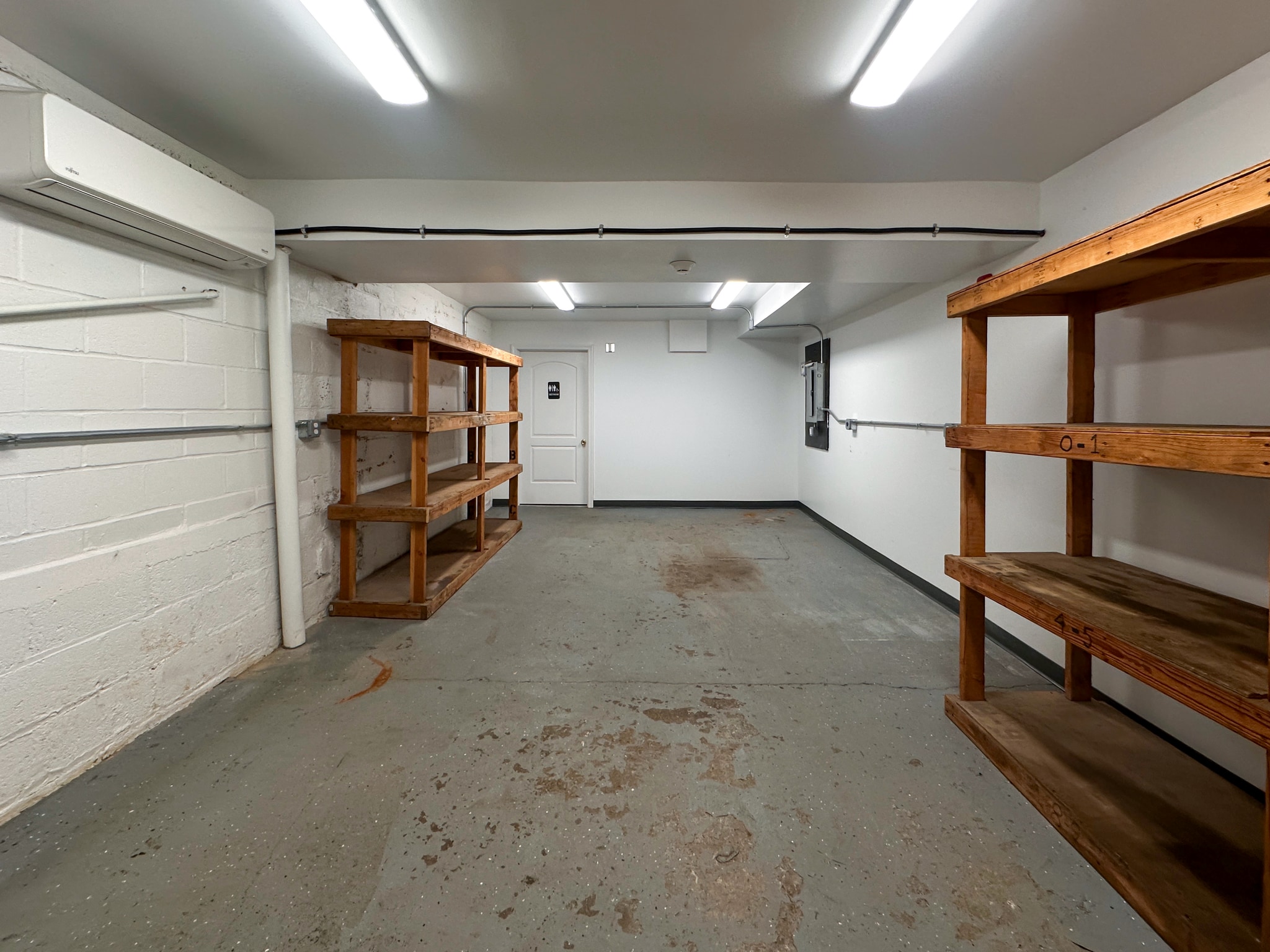 554 Main St, Oakville, CT à louer Photo intérieure– Image 1 sur 3