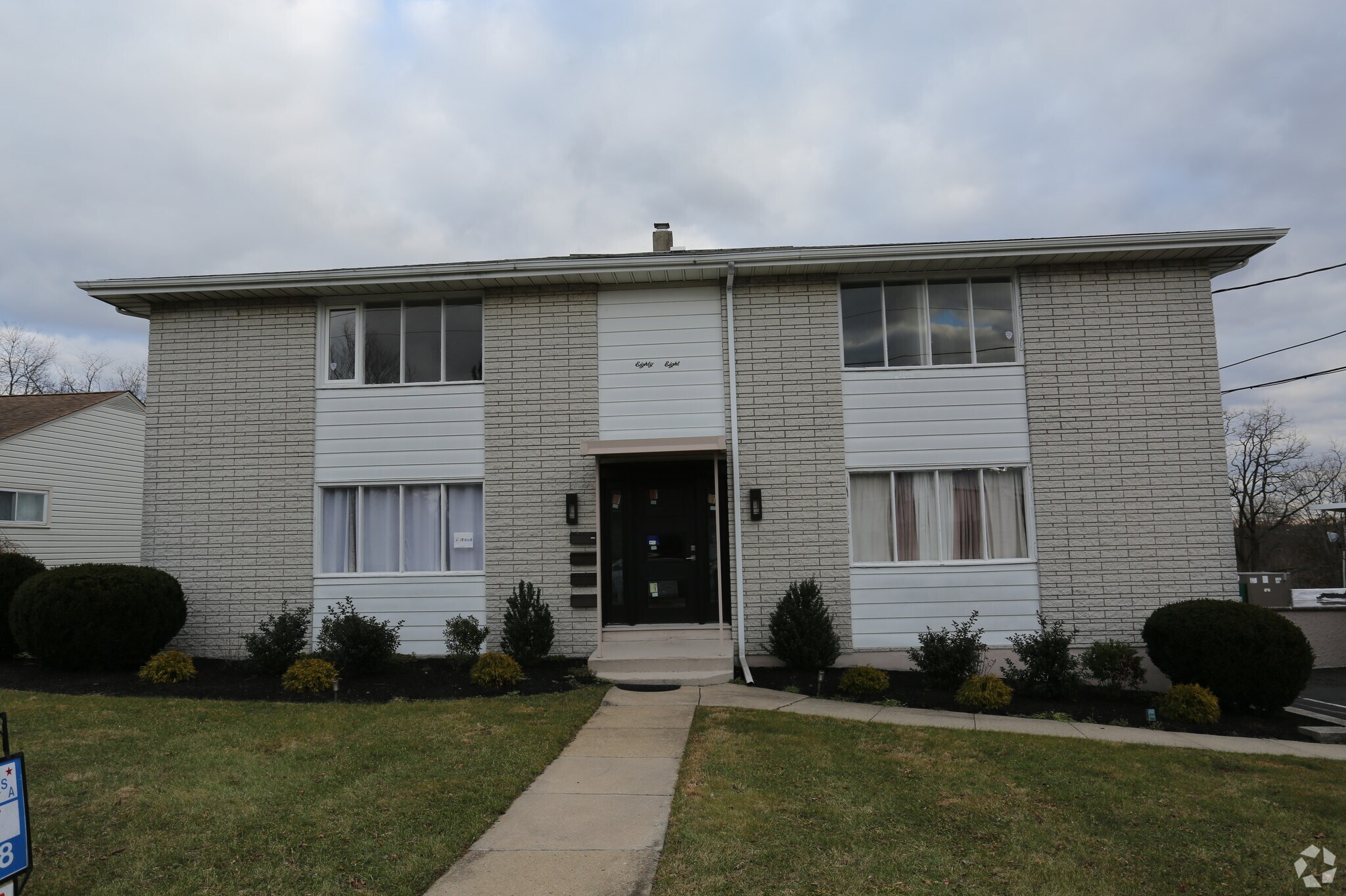 88 Lakedale Dr, Lawrenceville, NJ à louer Photo principale– Image 1 sur 12