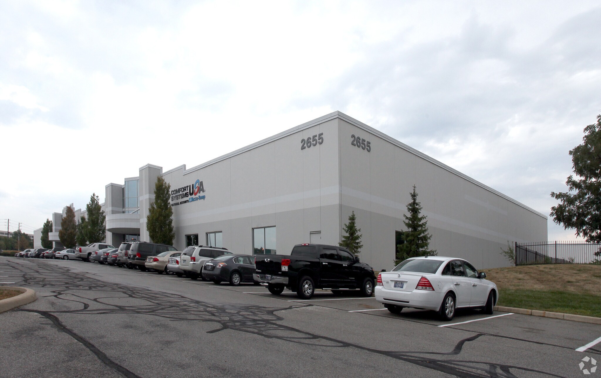 2655 Fortune Cir W, Indianapolis, IN à louer Photo principale– Image 1 sur 7