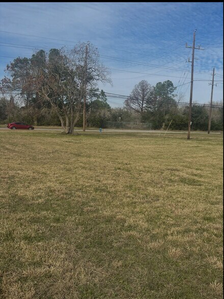 1315 Houston, Humble, TX à vendre - Photo de l’immeuble – Image 3 sur 15