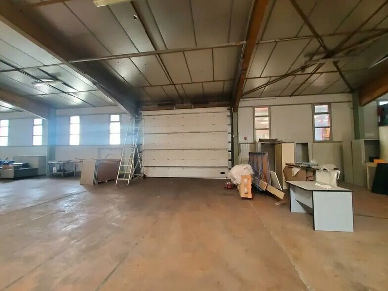 Industriel/Logistique dans CIVRIEUX-D'AZERGUES à vendre - Photo de l’immeuble – Image 1 sur 10