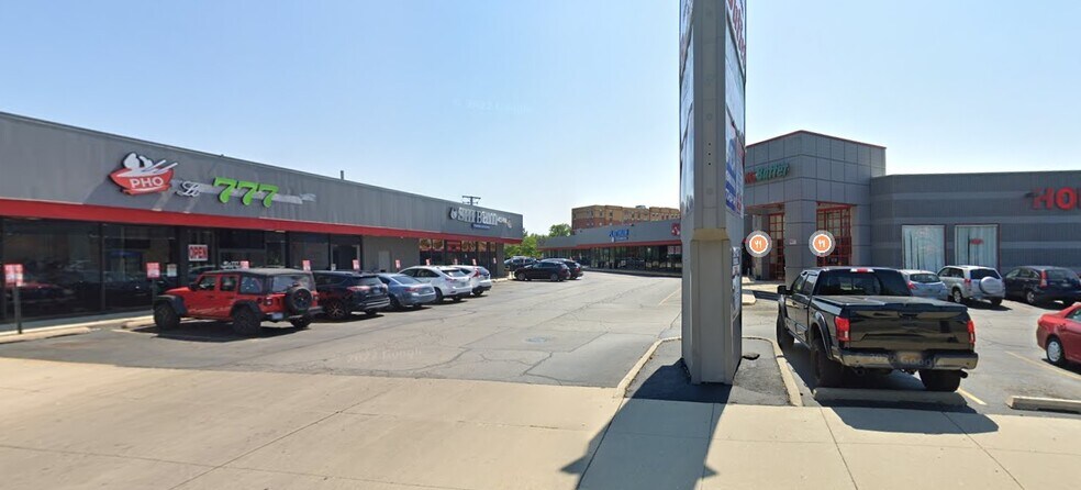 6249-6257 N McCormick Rd, Chicago, IL à louer - Photo de l’immeuble – Image 2 sur 12