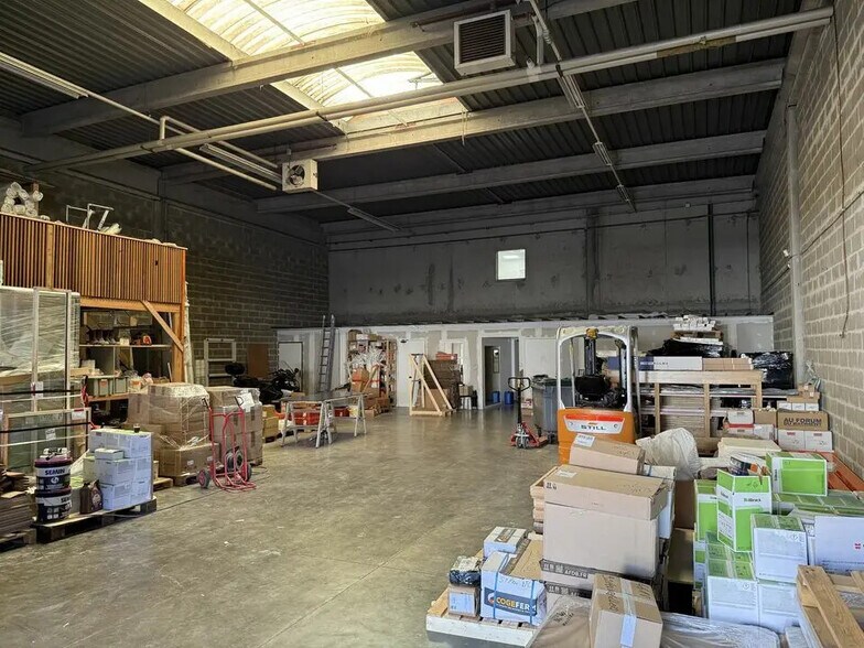 Local d’activités dans Gennevilliers à louer - Photo de l’immeuble – Image 3 sur 7