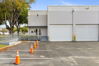 1800-1890 NW 82nd Ave, Doral, FL à louer Photo de l’immeuble– Image 2 sur 23