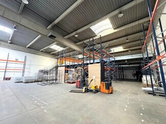 Plus de détails pour Bureau, Local d'activités à louer