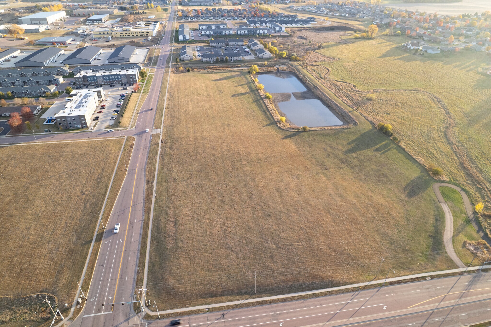 3801 N Career Ave, Sioux Falls, SD à vendre Aérien– Image 1 sur 6
