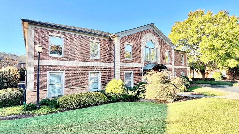 4080 McGinnis Ferry Rd, Alpharetta, GA à vendre - Photo de l’immeuble – Image 2 sur 55