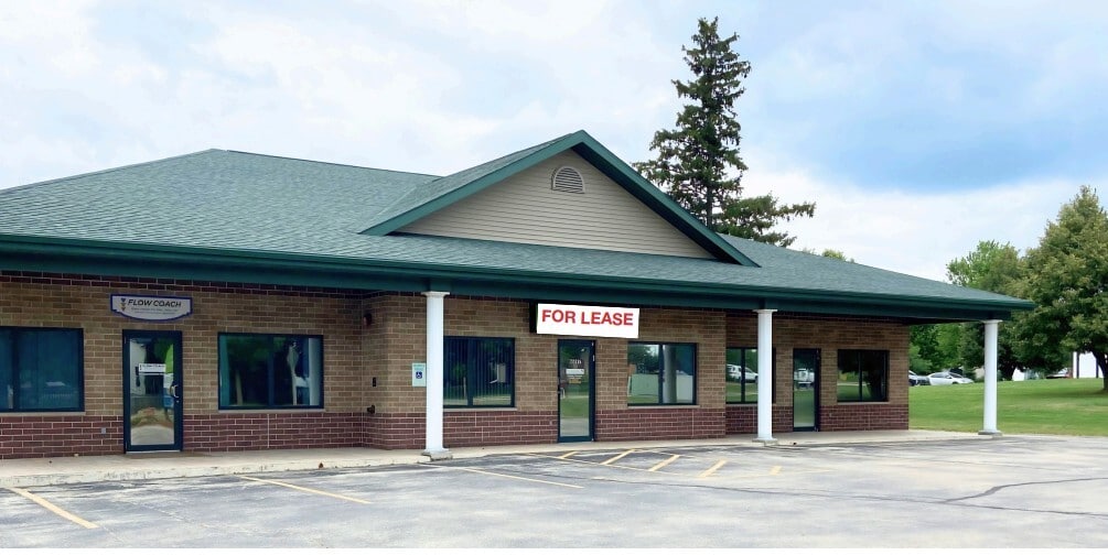 N1697 Municipal Dr, Greenville, WI à louer Photo de l’immeuble– Image 1 sur 8