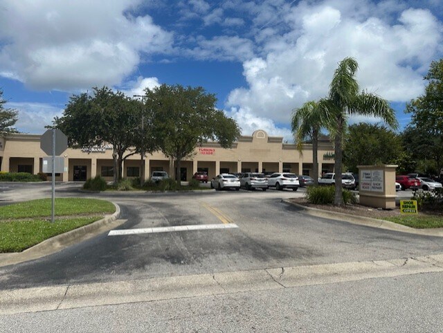 298 S Nova Rd, Ormond Beach, FL à louer - Photo de l’immeuble – Image 2 sur 4