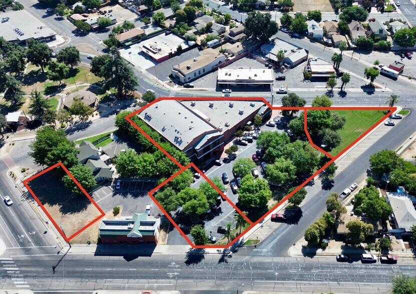 711 N Court St, Visalia, CA à vendre - Photo de l’immeuble – Image 1 sur 23