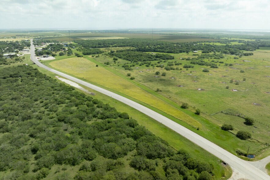 Highway 35, Tivoli, TX à vendre - Photo de l’immeuble – Image 2 sur 5